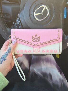 Super Mario Princess Peach Danielle Nicole wallet